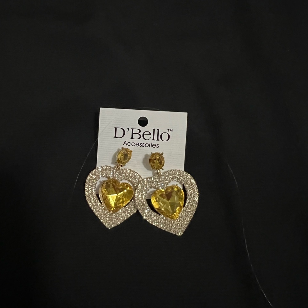 #588 D’Bello Heart shape earrings